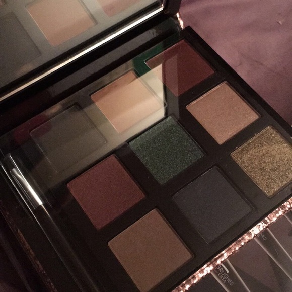 makeup - Picture 3 of 3